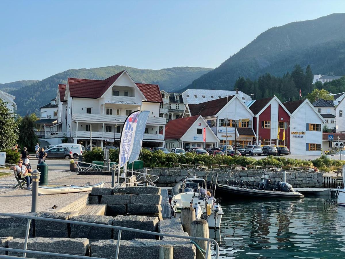 Balestrand Fjordapartments מראה חיצוני תמונה