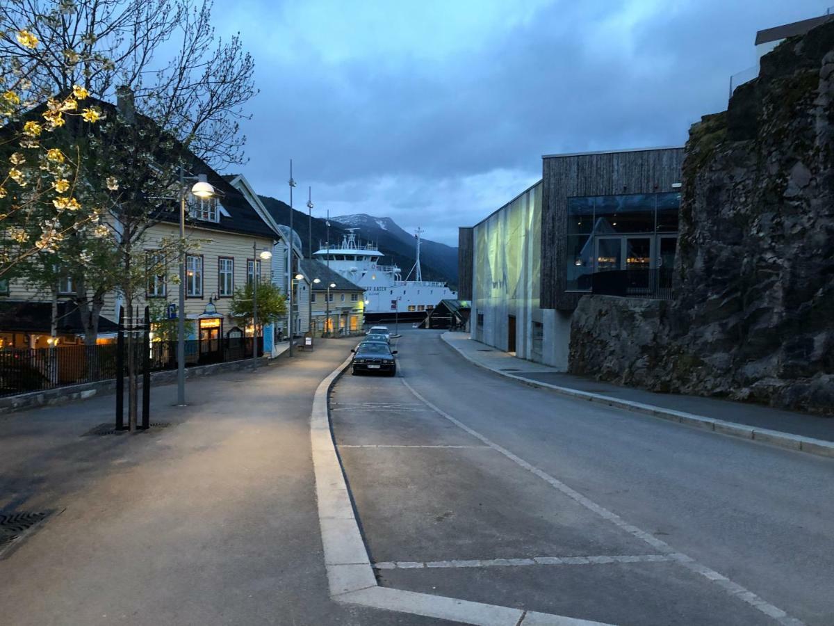 Balestrand Fjordapartments מראה חיצוני תמונה